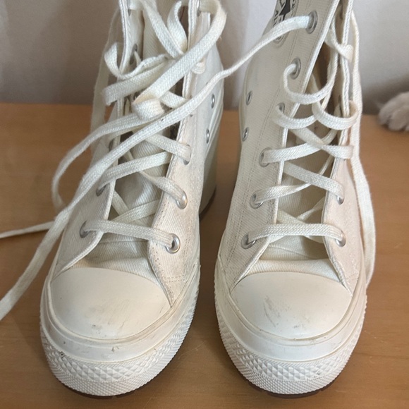 Converse Women's Cream Heeled Boots - Picture 4 of 5